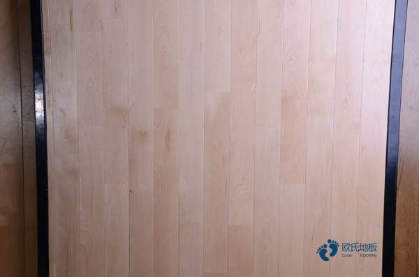 体育木地板安装工艺橡胶木