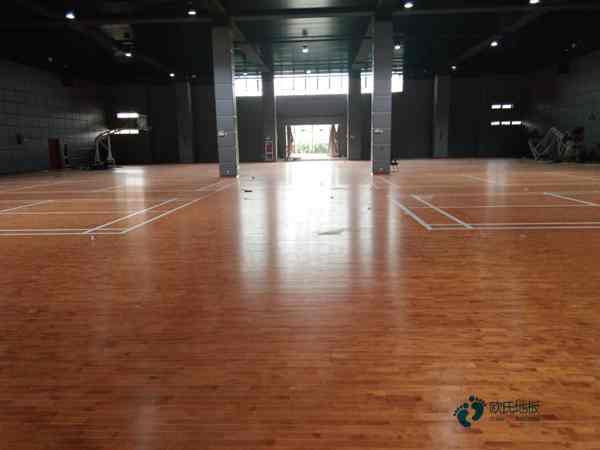 硬木企口篮球馆木地板怎么翻新