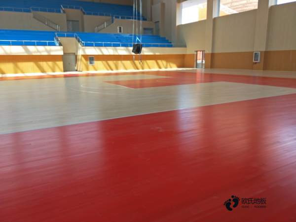 枫桦木篮球运动地板怎么保养？